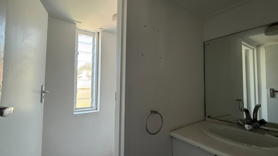 To Let commercial Property for Rent in Gardens Western Cape